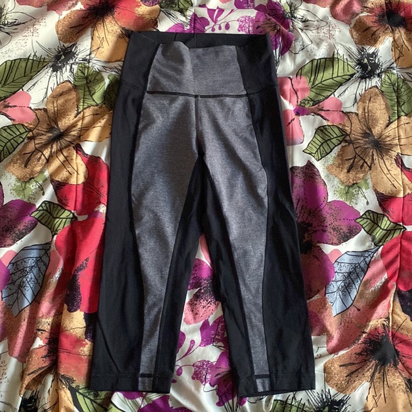 Lululemon Wunder Under Crop High-Rise *Curve 17" - Picture 6 of 8